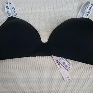 Victoria's Secret Bra Color Black/White Size 34C NWT
